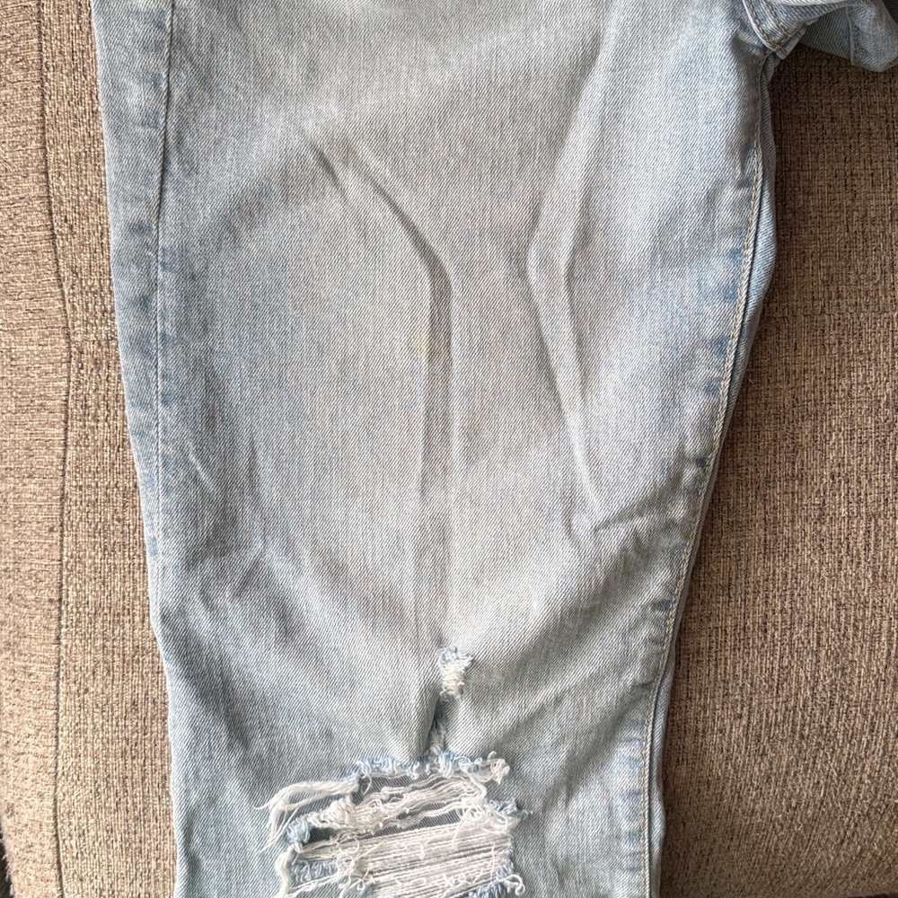 High Rise Split-Hem '70s Flare Jeans || GAP - Picture 8 of 9